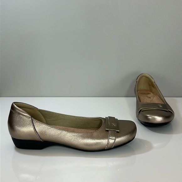 Clarks Blanche West Metallic Gold Shoes Size 6 - Picture 1 of 15